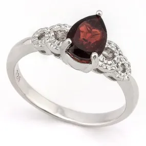 4/5 CT GARNET & DIAMOND 925 STERLING SILVER RING