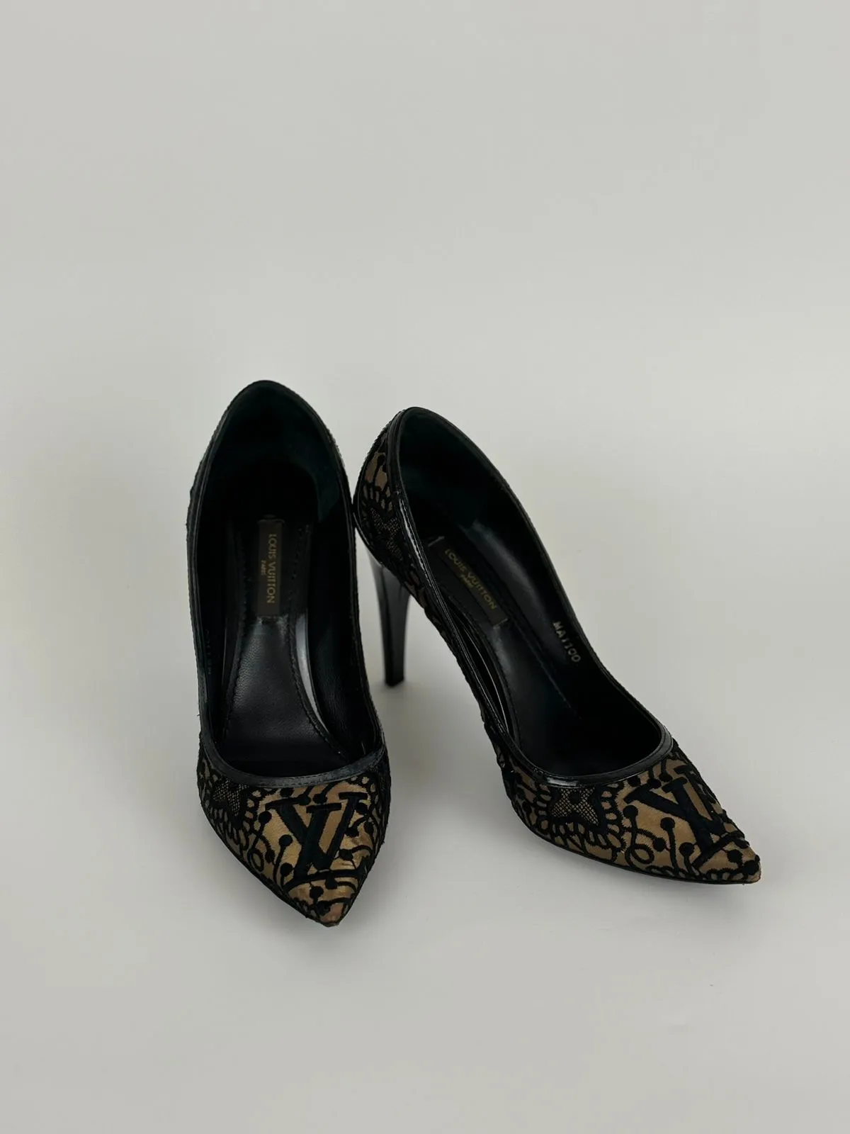 Bicolor Black Satin Embroidered Pointed Toe Heels