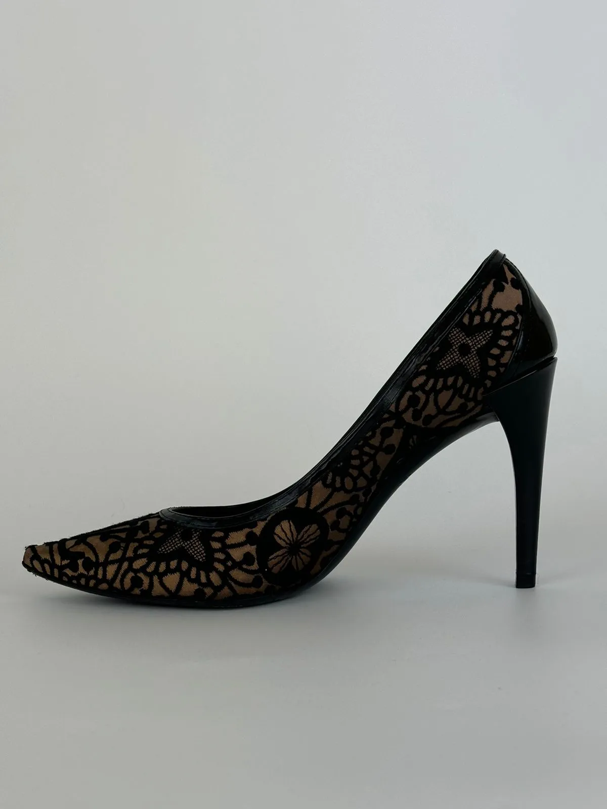 Bicolor Black Satin Embroidered Pointed Toe Heels