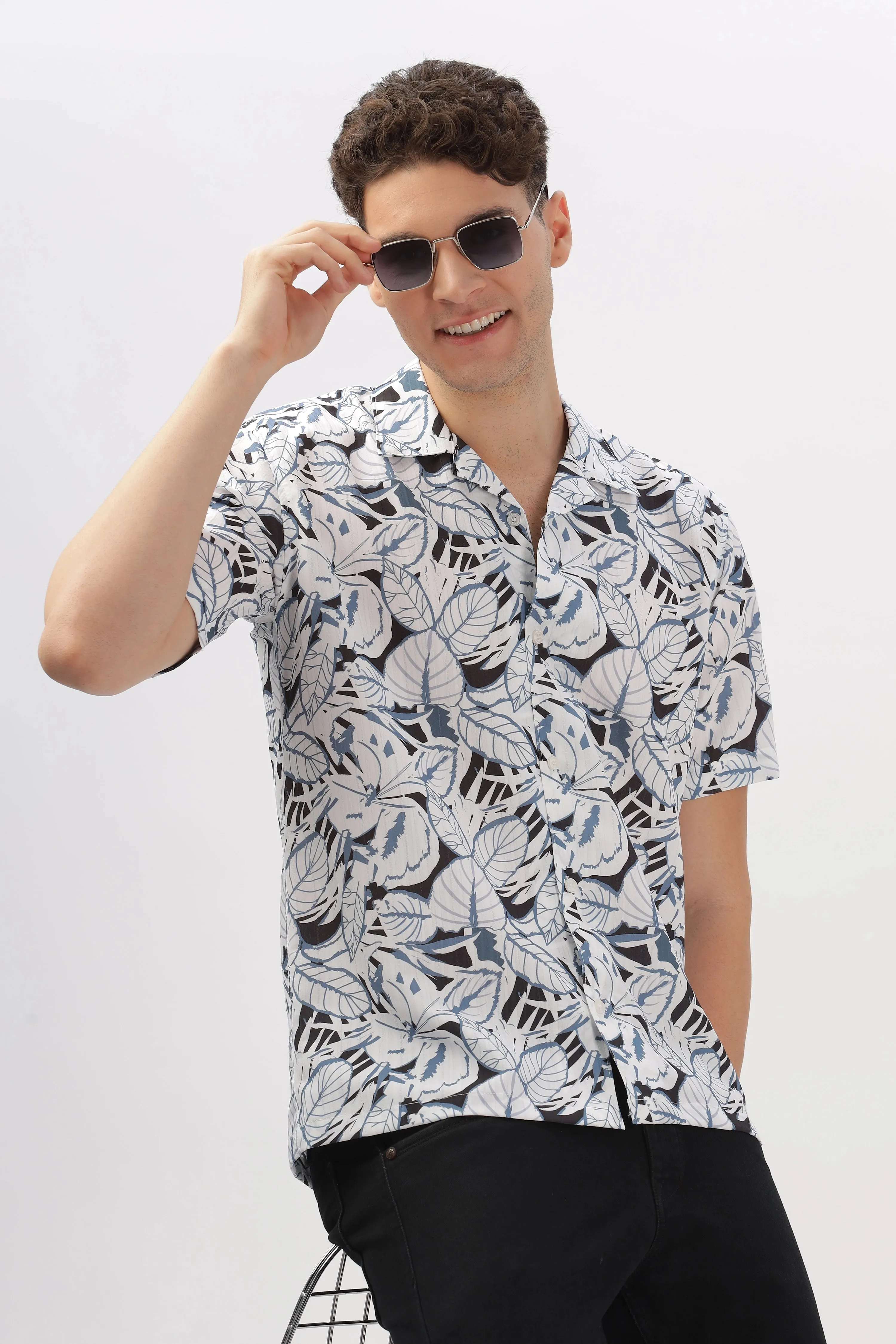 Black and blue leaf printed popcorn shirt