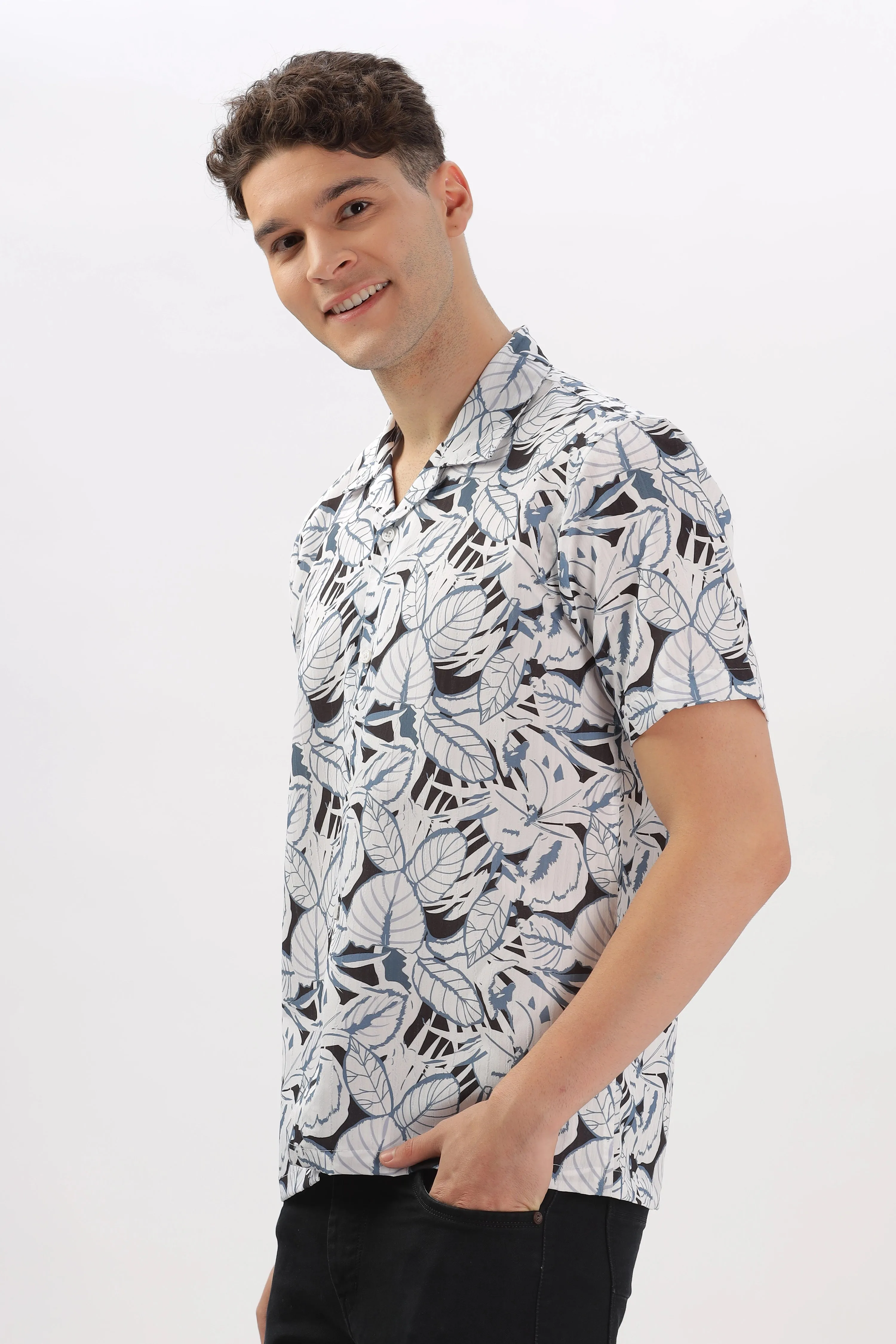 Black and blue leaf printed popcorn shirt