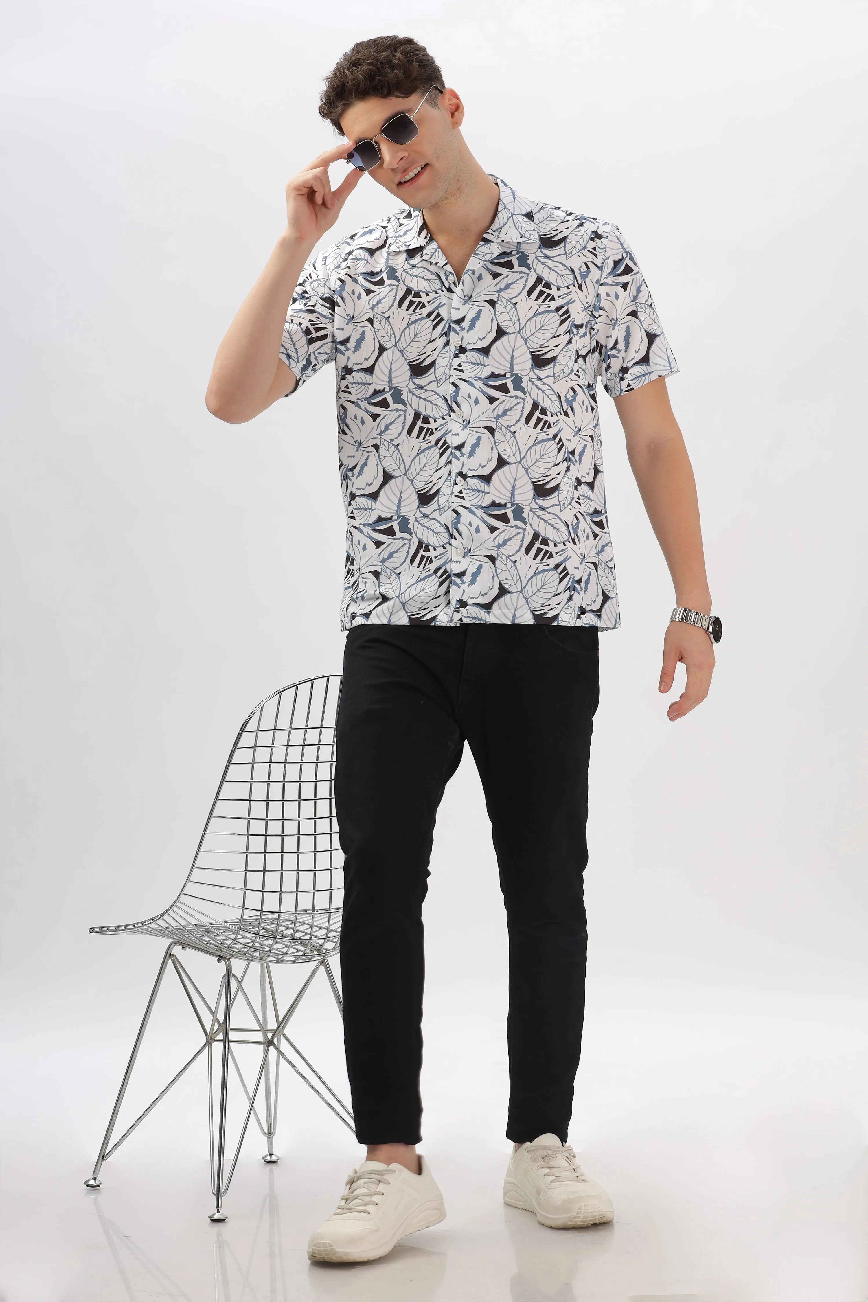 Black and blue leaf printed popcorn shirt