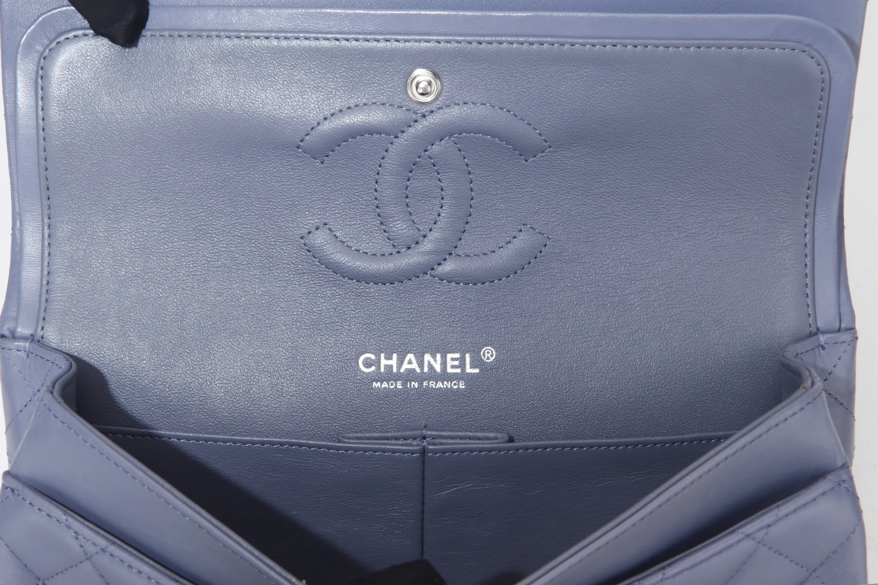 CHANEL CLASSIC FLAP (1583xxxx) MEDIUM LILAC LAMBSKIN SILVER HARDWARE, WITH CARD, DUST COVER & BOX