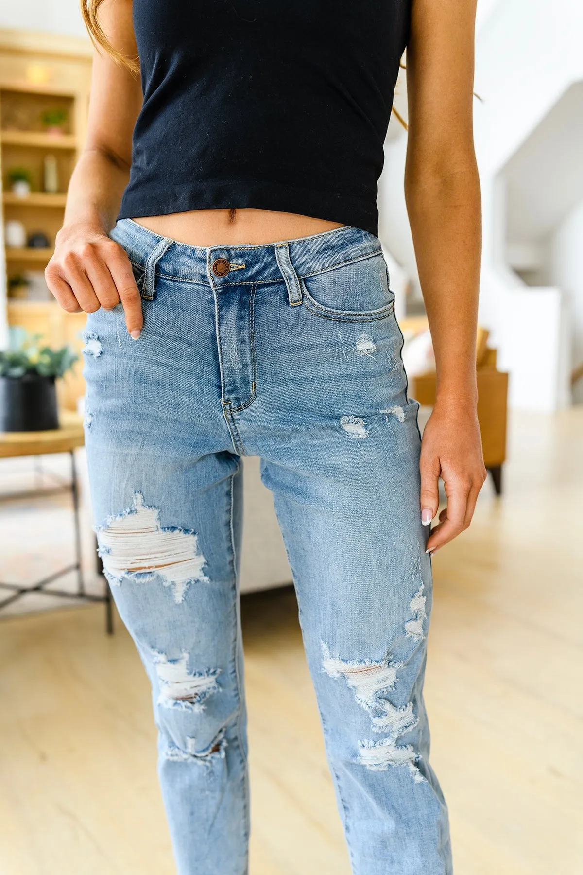 Florence High Waist Destroyed Boyfriend Jeans