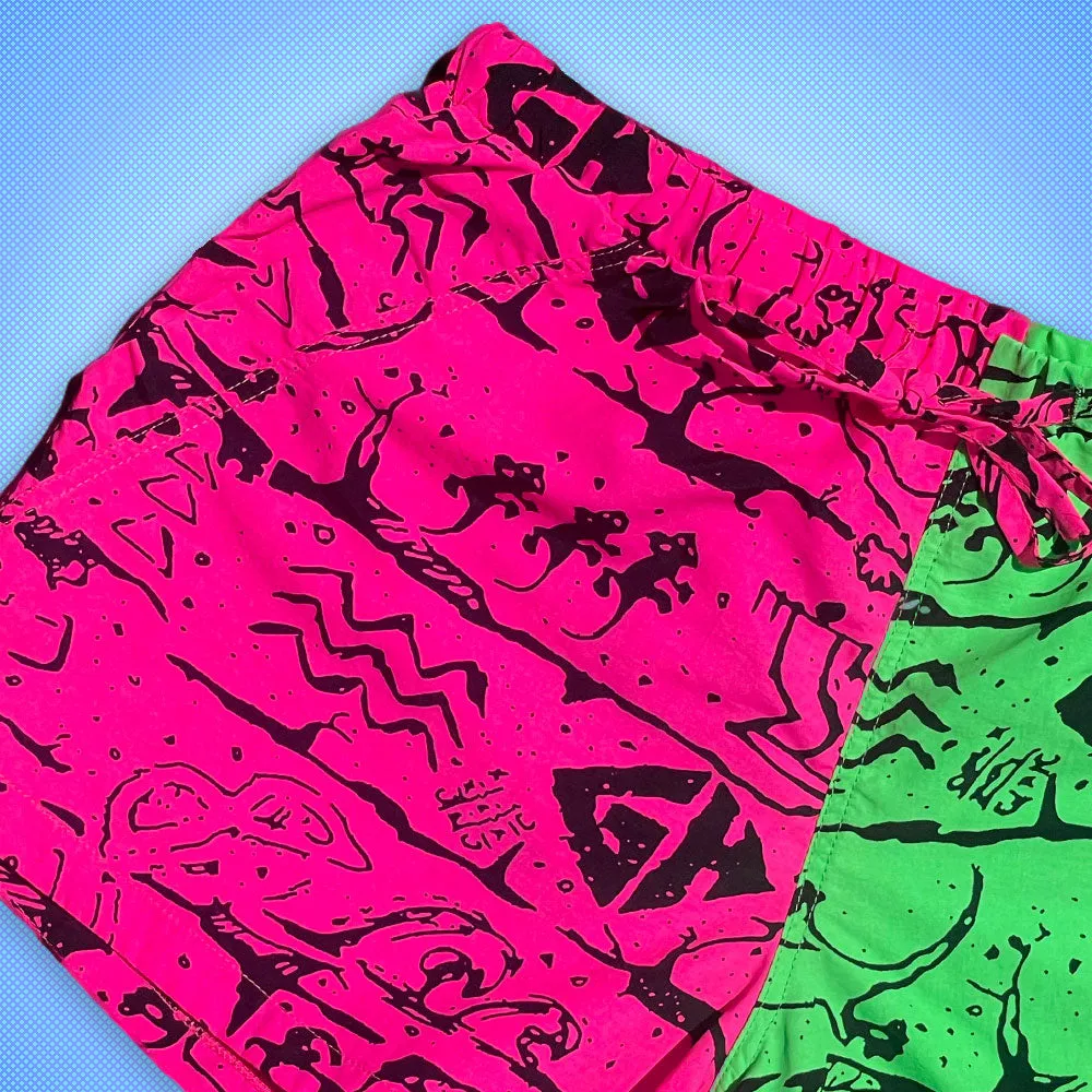 Gecko Wall - Neon Pink/Green Split Unisex Beach Runners