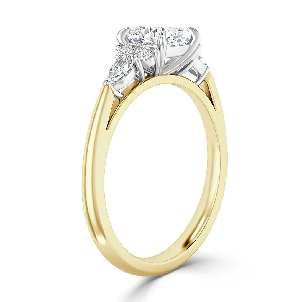 Maya - 18ct Yellow Gold - Cushion