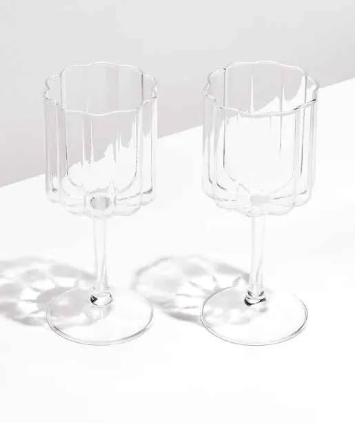 Scalloped Wine Set Glasses - (3 colors)